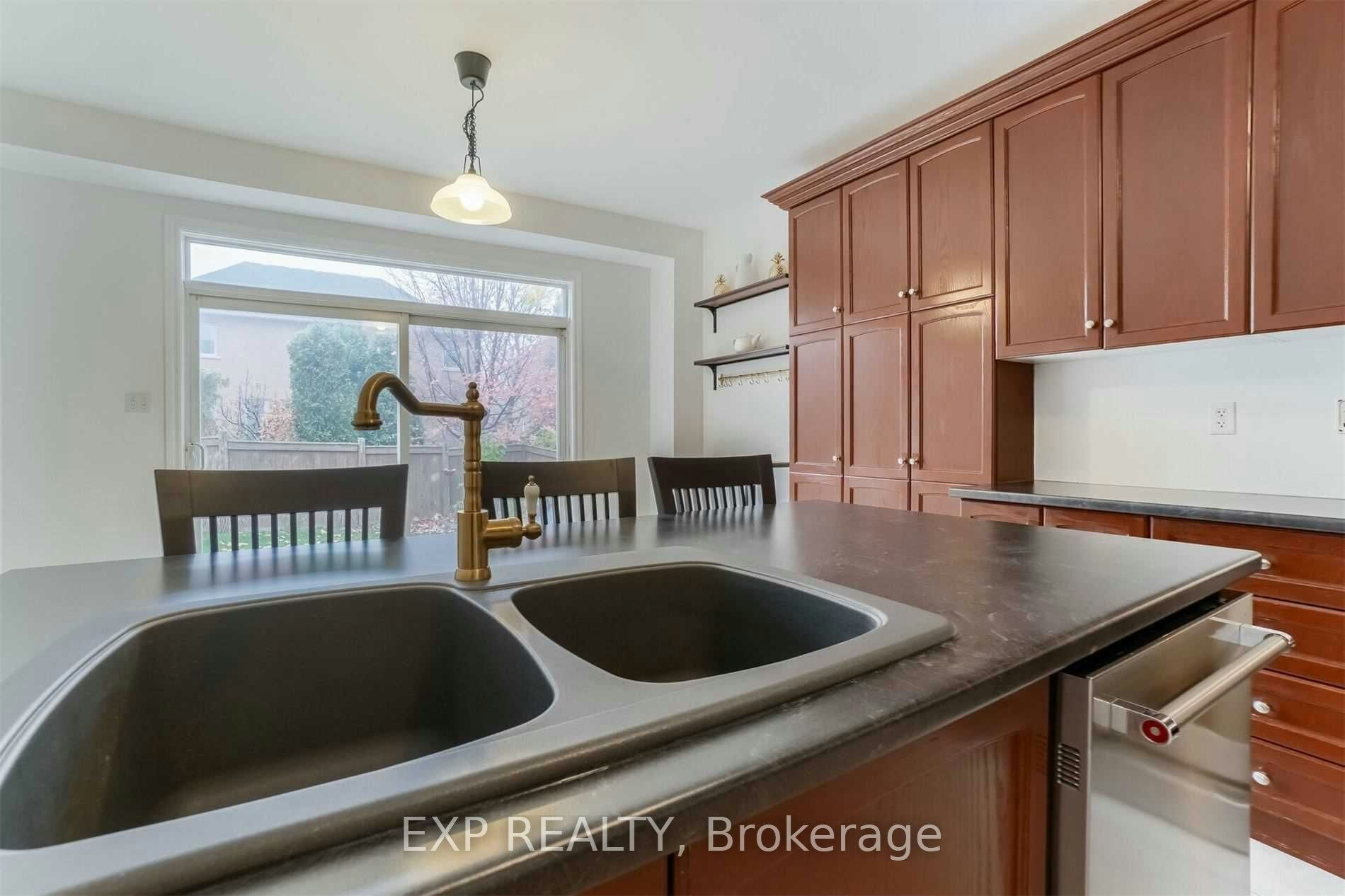 180 Spring Azure Crescent, Oakville, ON, L5L 6T9 - 19