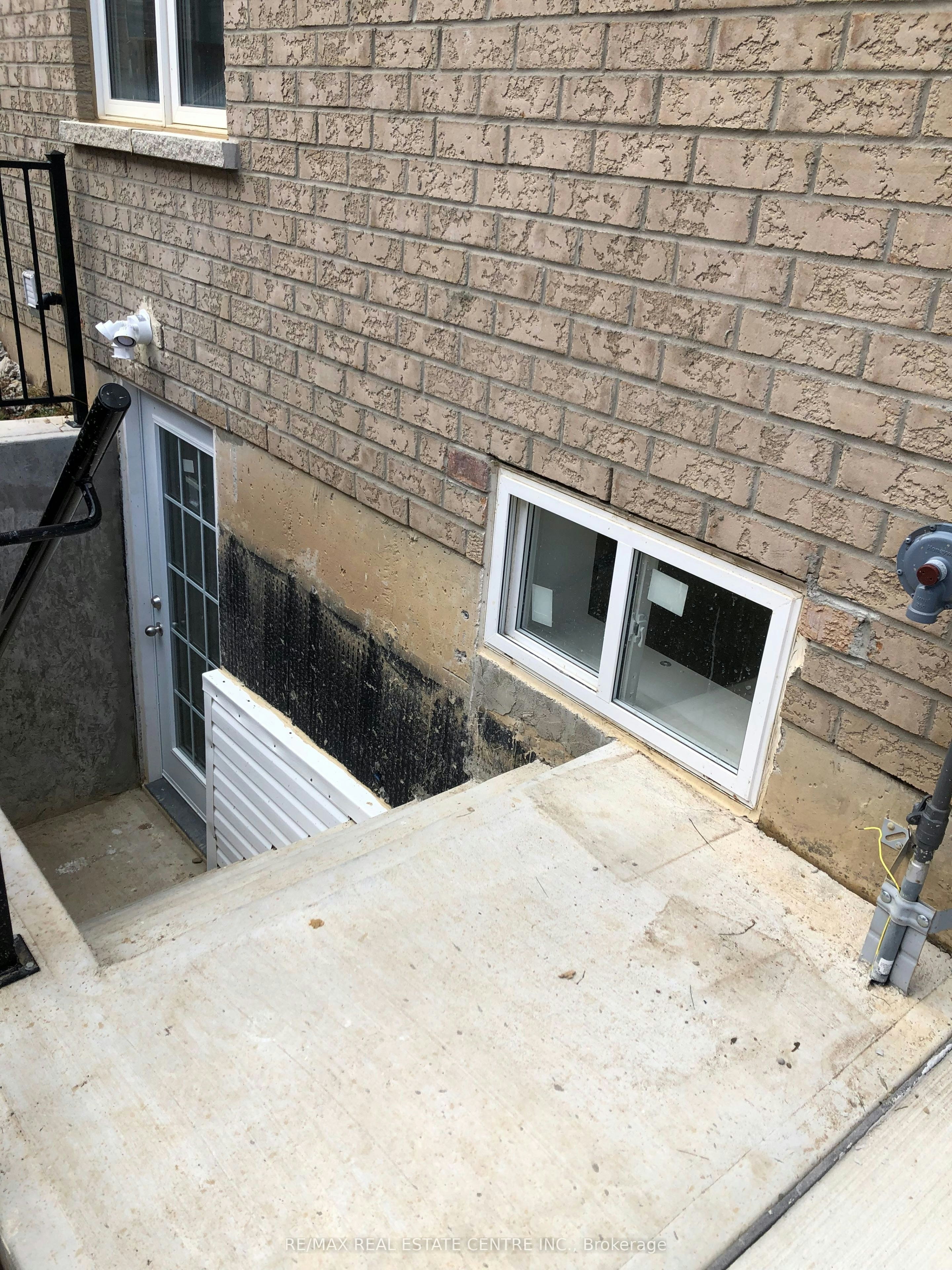 24 Dale Meadows (Basement) Road, Brampton, ON, L7A 4Z9 - 2