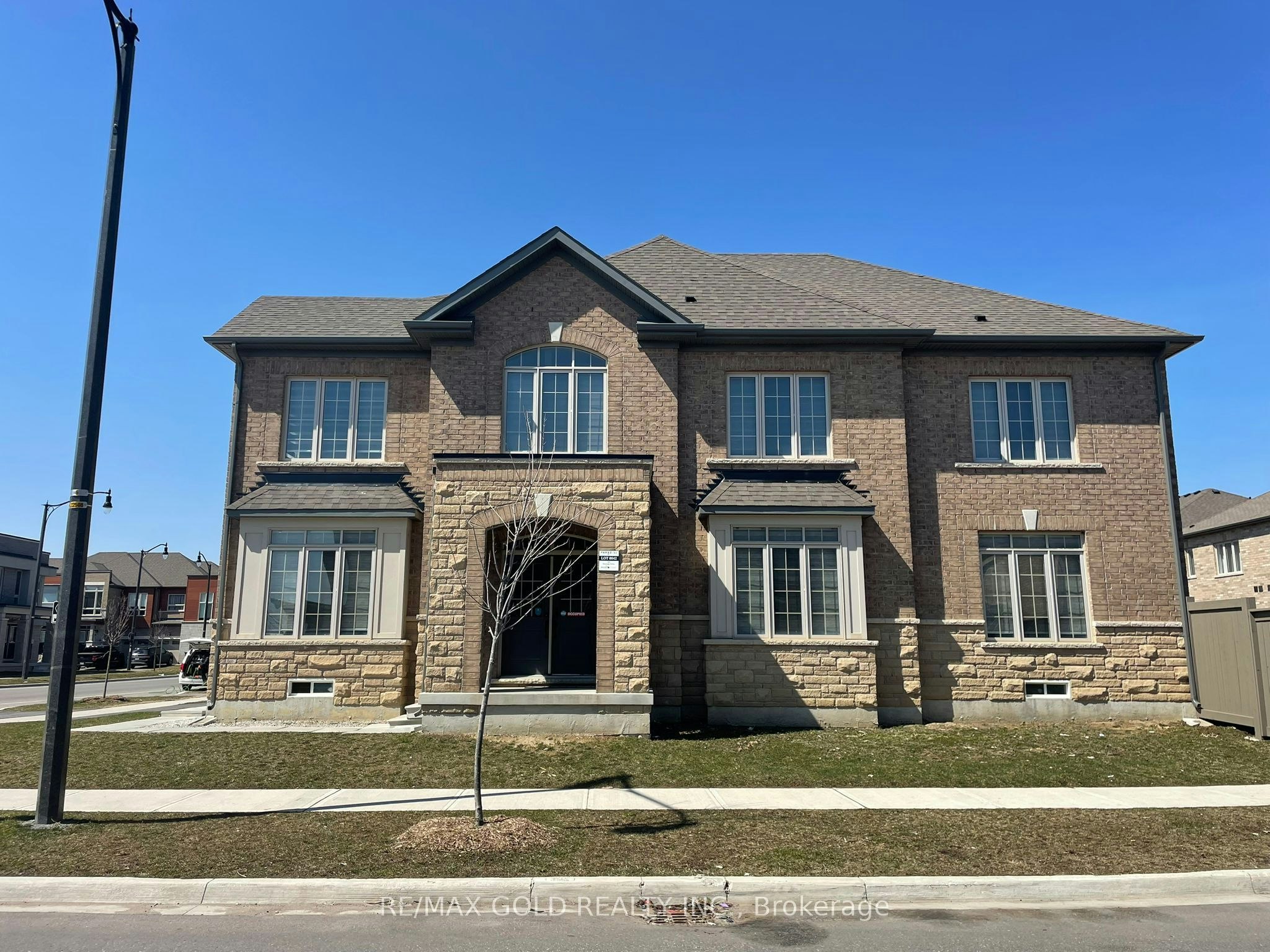 537 Veterans Drive, Brampton, ON, L7A 5A6 - 2