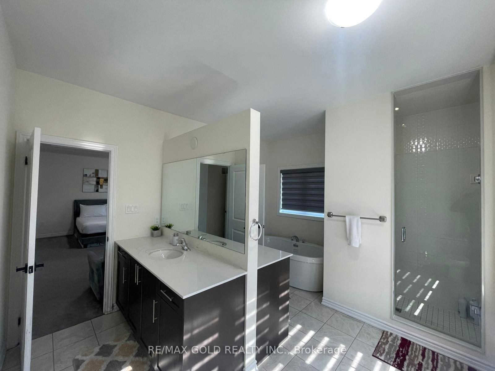 537 Veterans Drive, Brampton, ON, L7A 5A6 - 10
