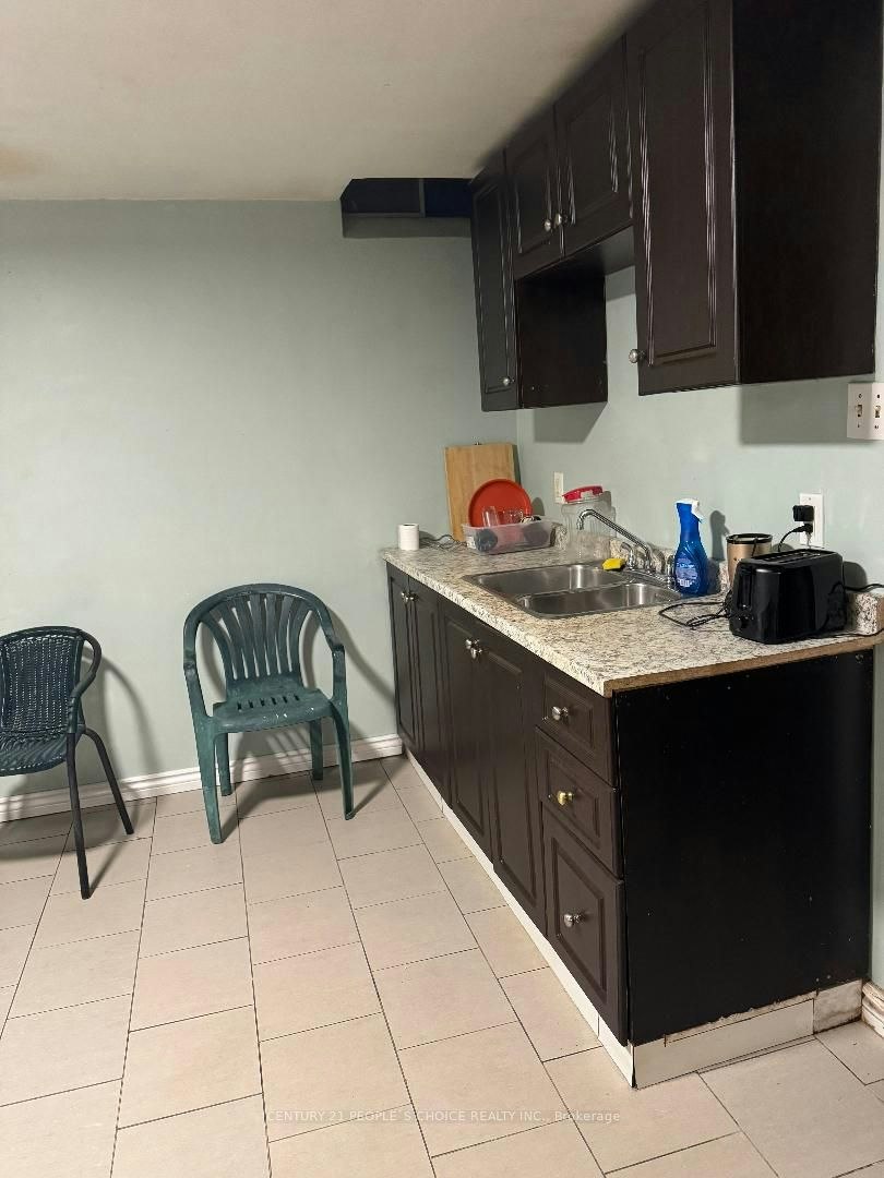 52 Judith Crescent, Brampton, ON, L6S 3J4 - 3