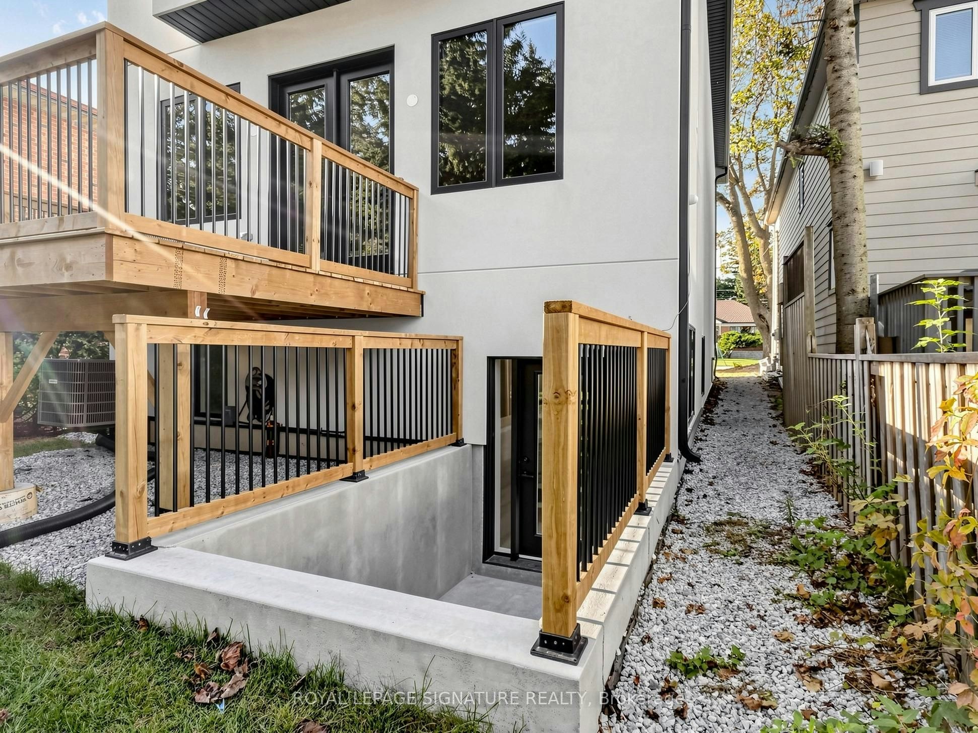 BSMT-1077 Orchard Road, Mississauga, ON, L5E 2N7 - 27