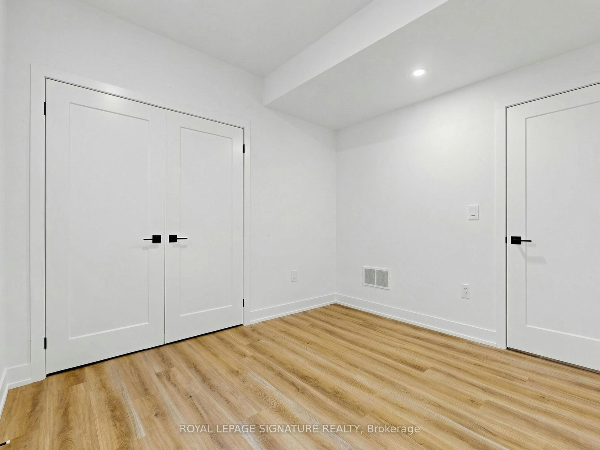 BSMT-1077 Orchard Road, Mississauga, ON, L5E 2N7 - 21