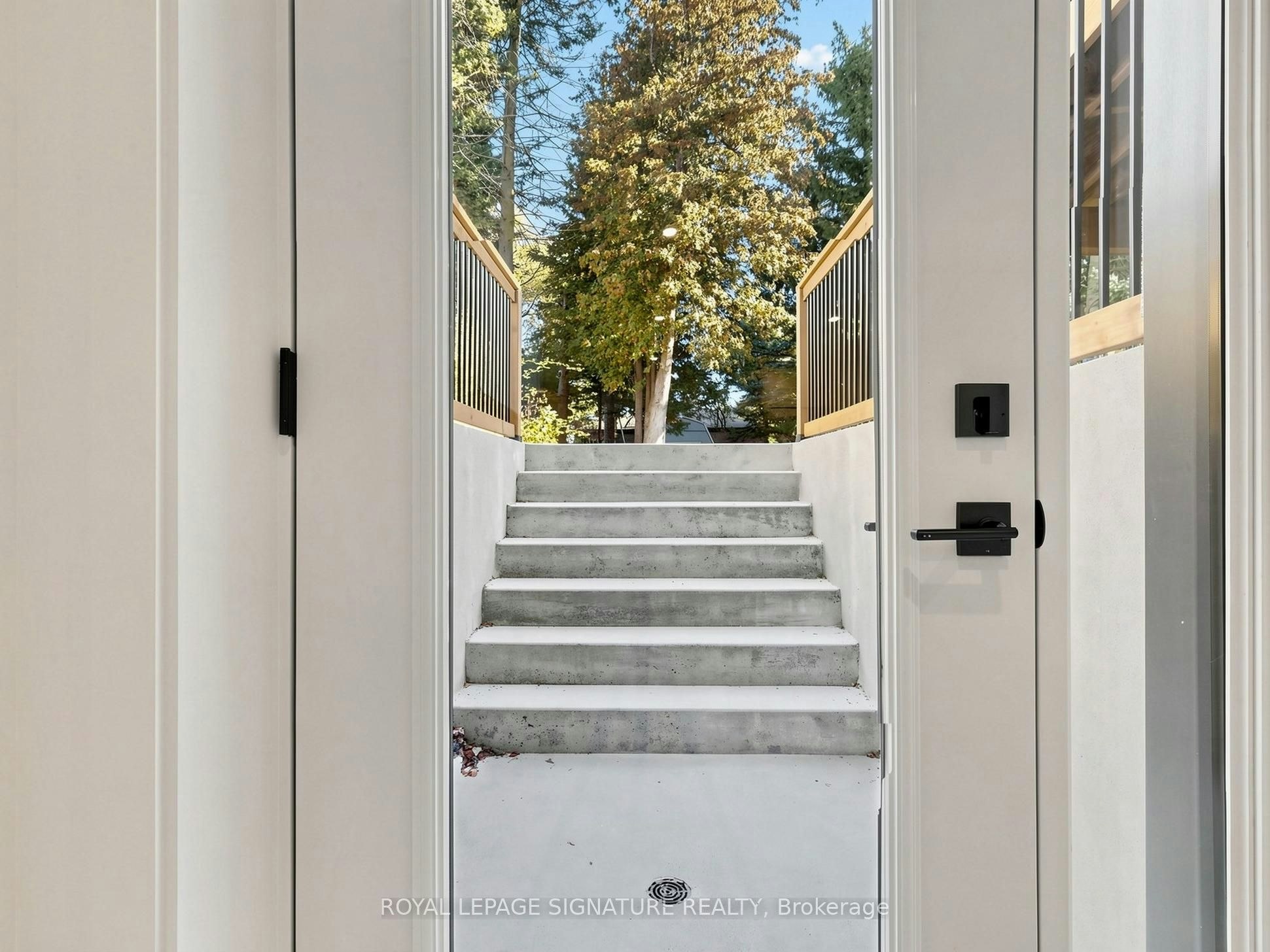 BSMT-1077 Orchard Road, Mississauga, ON, L5E 2N7 - 3