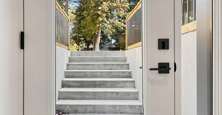 BSMT-1077 Orchard Road, Mississauga, ON, L5E 2N7 - 3