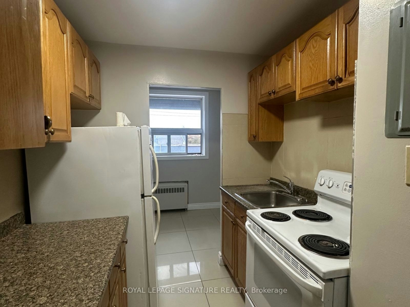2-1267 Weston Road, Toronto, ON, M6M 4R2 - 2