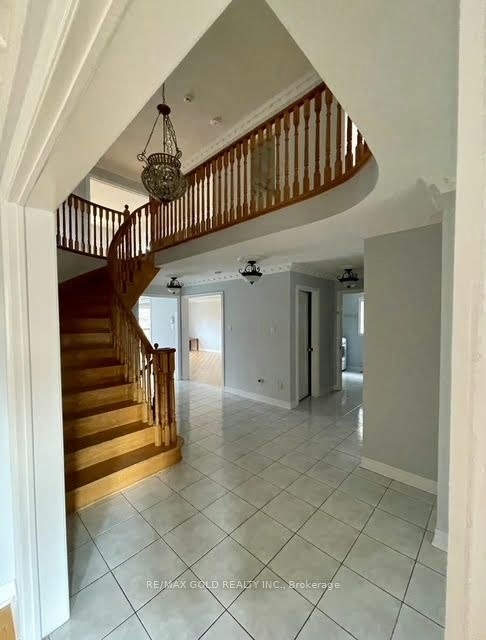 Upper-25 Giza Crescent, Brampton, ON, L6R 2R2 - 13