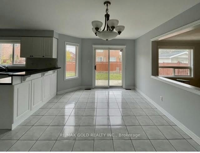 Upper-25 Giza Crescent, Brampton, ON, L6R 2R2 - 9