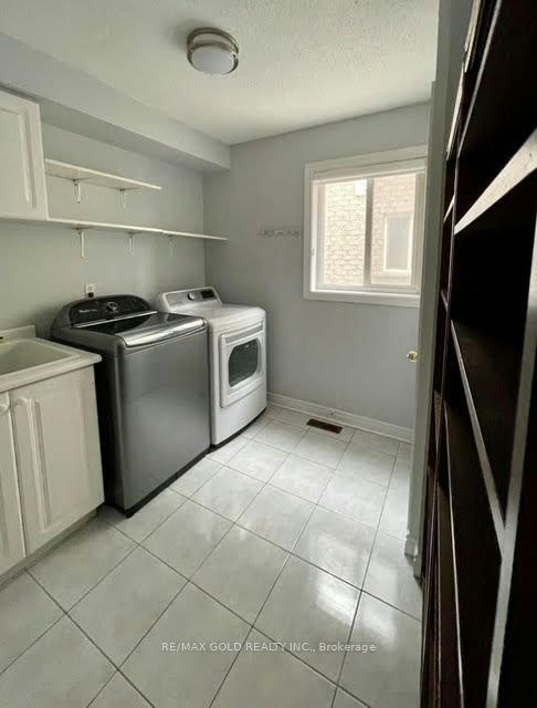 Upper-25 Giza Crescent, Brampton, ON, L6R 2R2 - 12