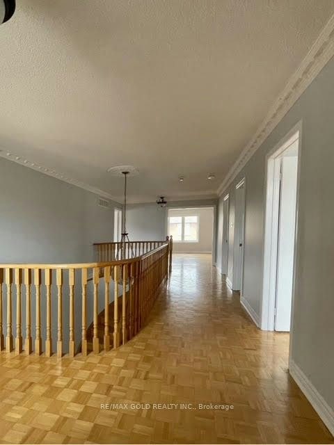 Upper-25 Giza Crescent, Brampton, ON, L6R 2R2 - 2