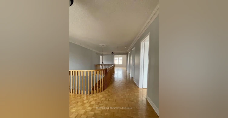 Upper-25 Giza Crescent, Brampton, ON, L6R 2R2 - 2