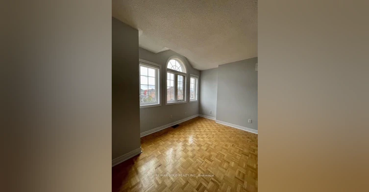 Upper-25 Giza Crescent, Brampton, ON, L6R 2R2 - 4