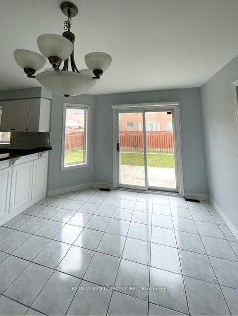 Upper-25 Giza Crescent, Brampton, ON, L6R 2R2 - 6