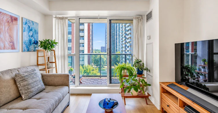 709-5 Michael Power Place, Toronto, ON, M9A 0A3 - 17
