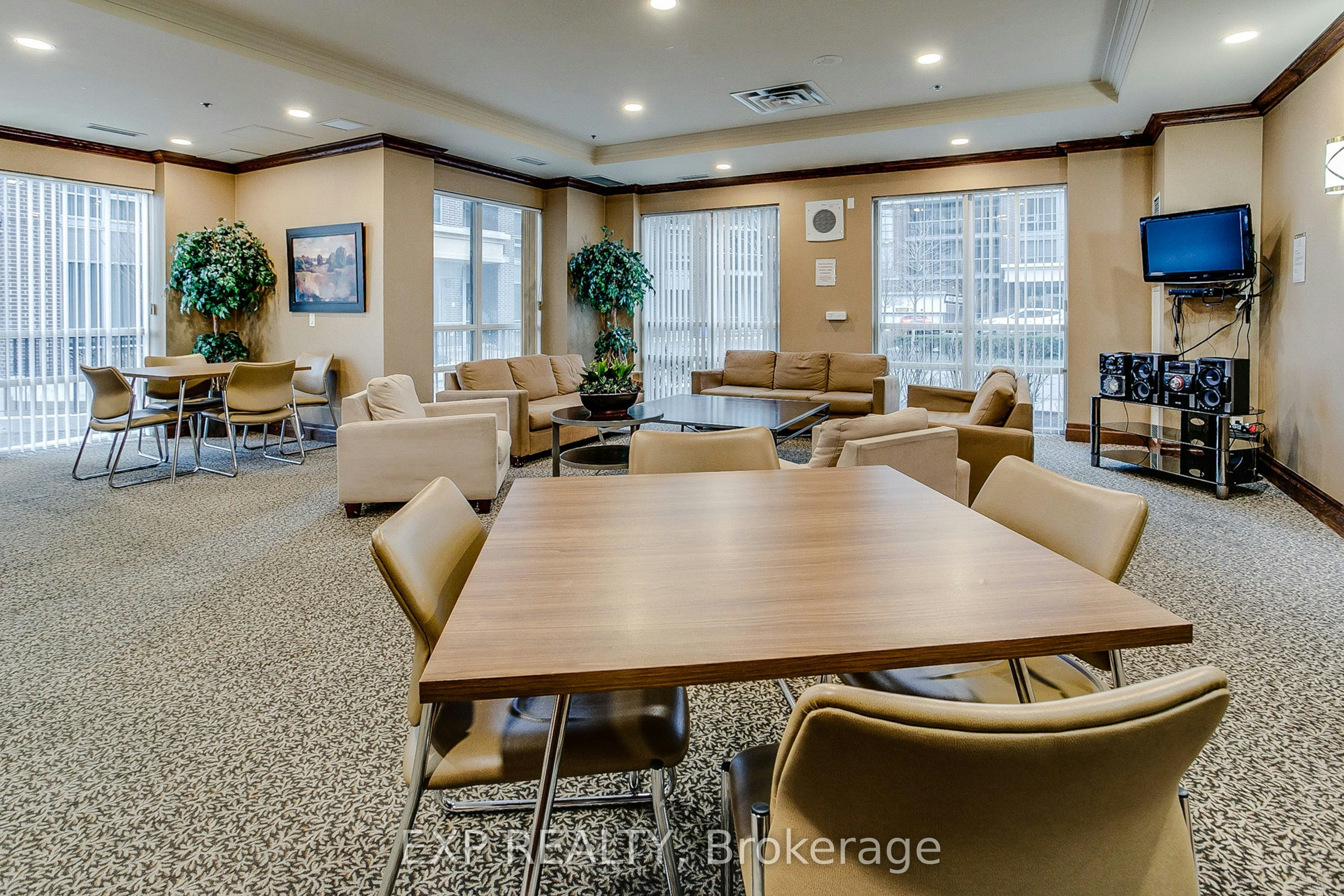 709-5 Michael Power Place, Toronto, ON, M9A 0A3 - 25