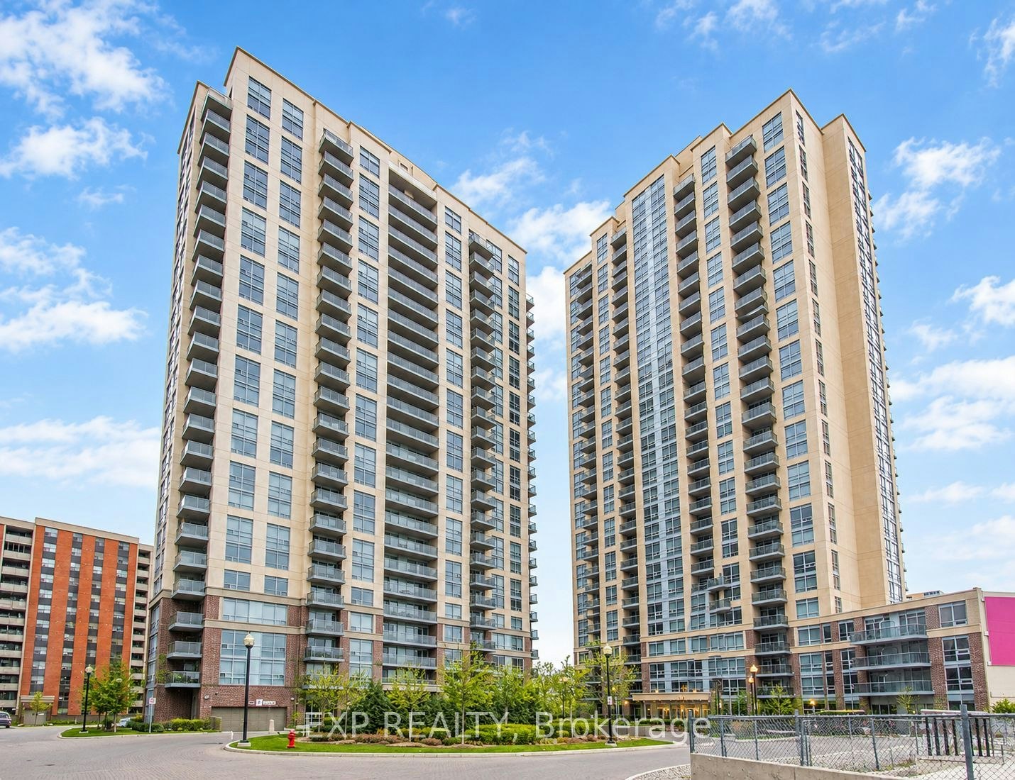 709-5 Michael Power Place, Toronto, ON, M9A 0A3 - 18