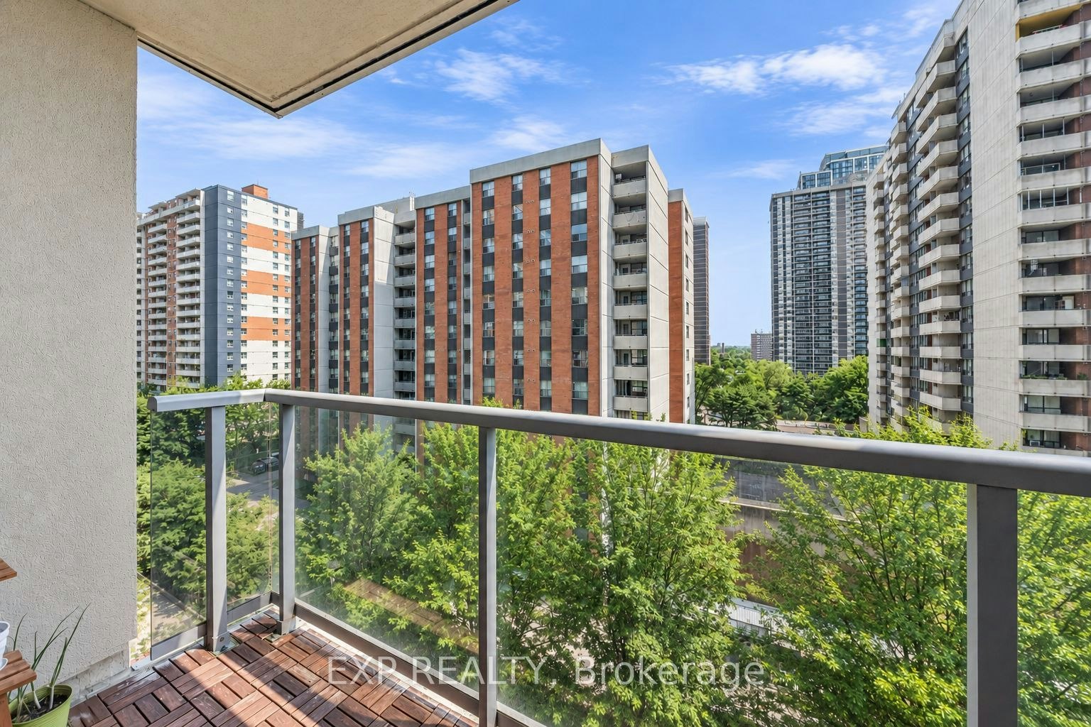 709-5 Michael Power Place, Toronto, ON, M9A 0A3 - 8