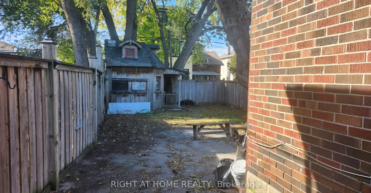 1842 Keele Street, Toronto, ON, M6M 3X4 - 30