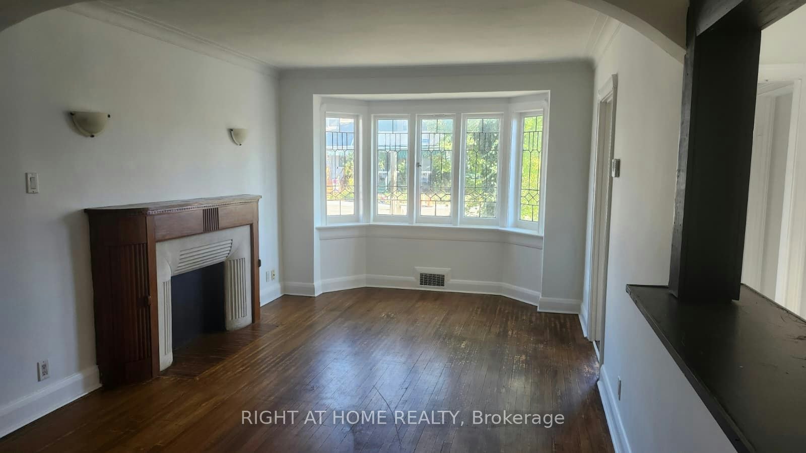 1842 Keele Street, Toronto, ON, M6M 3X4 - 5
