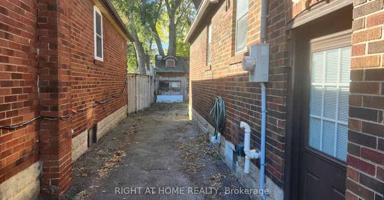 1842 Keele Street, Toronto, ON, M6M 3X4 - 29