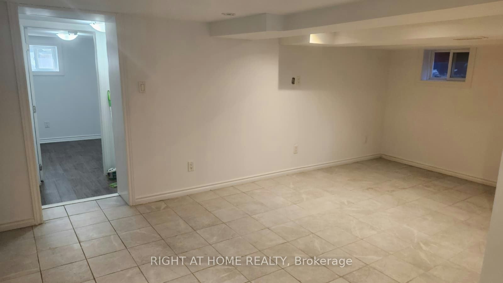 1842 Keele Street, Toronto, ON, M6M 3X4 - 26