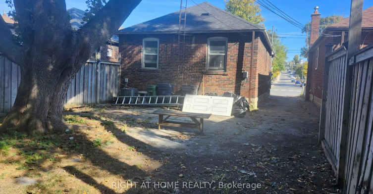 1842 Keele Street, Toronto, ON, M6M 3X4 - 35