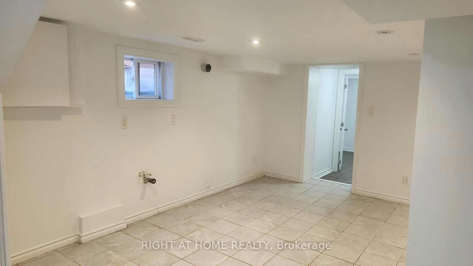 1842 Keele Street, Toronto, ON, M6M 3X4 - 28