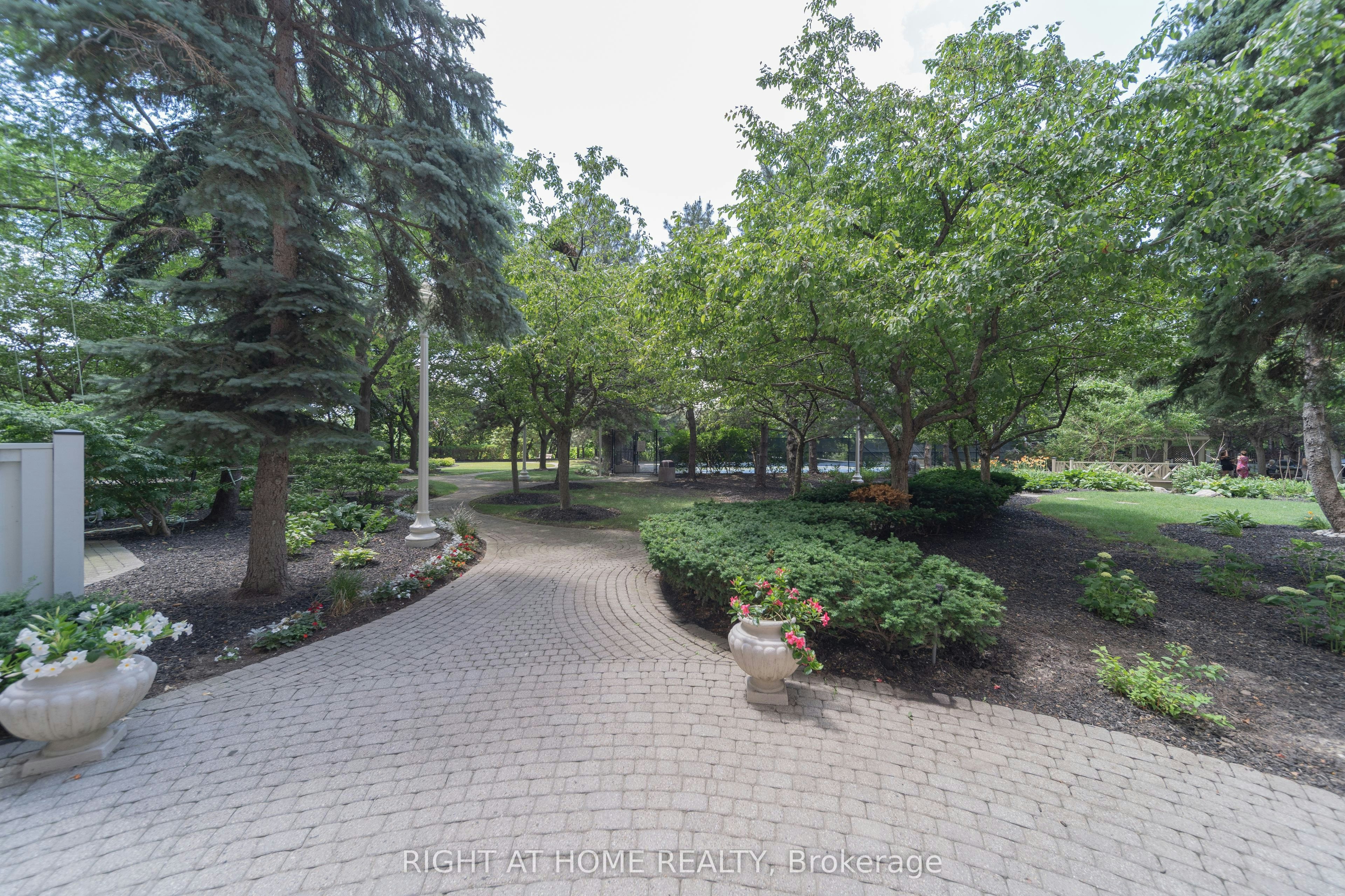 1910-45 Kingsbridge Garden Circle, Mississauga, ON, L5R 3K4 - 28
