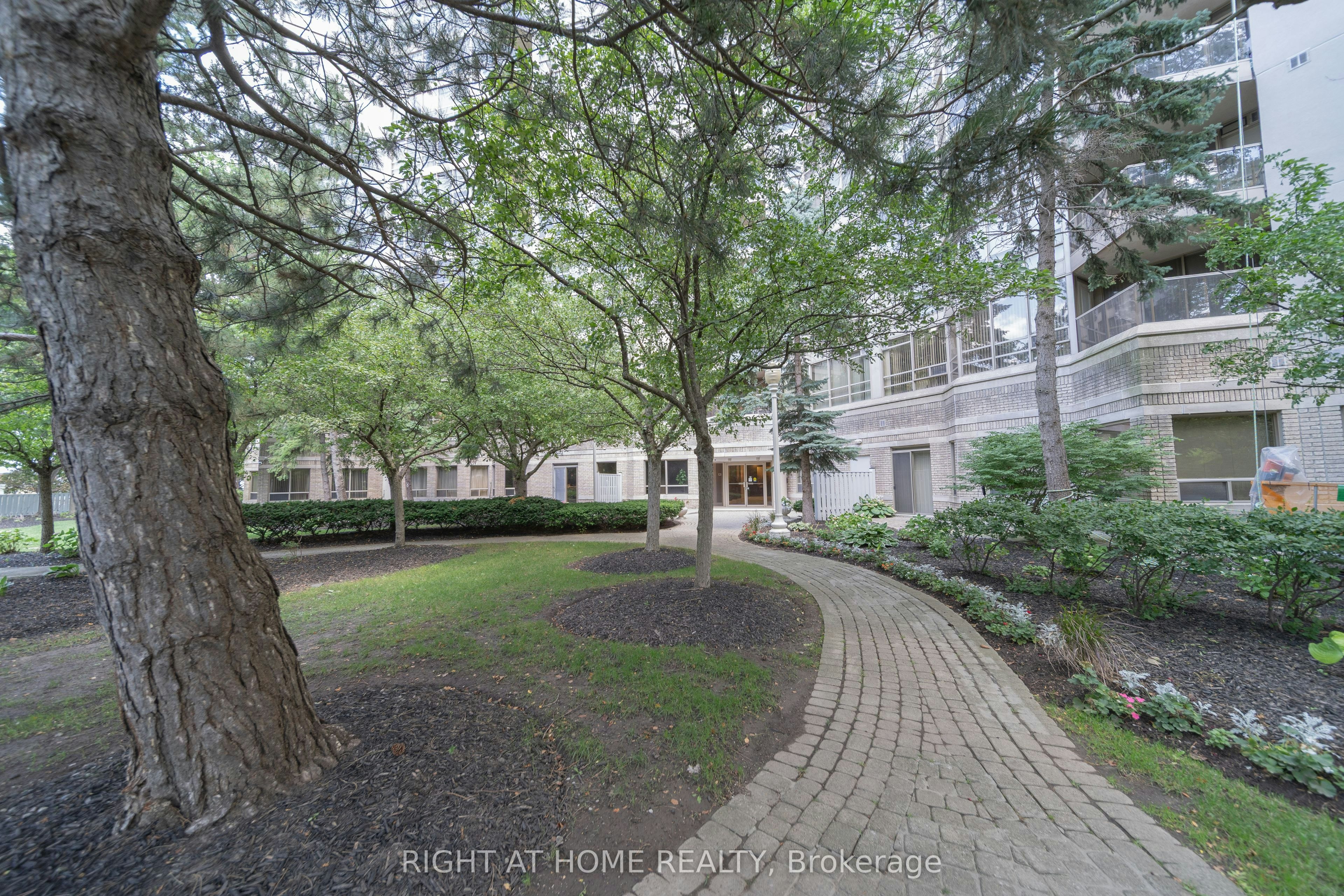 1910-45 Kingsbridge Garden Circle, Mississauga, ON, L5R 3K4 - 31