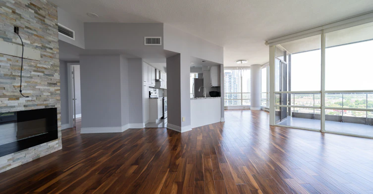 1910-45 Kingsbridge Garden Circle, Mississauga, ON, L5R 3K4 - 4