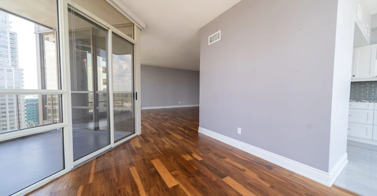 1910-45 Kingsbridge Garden Circle, Mississauga, ON, L5R 3K4 - 7