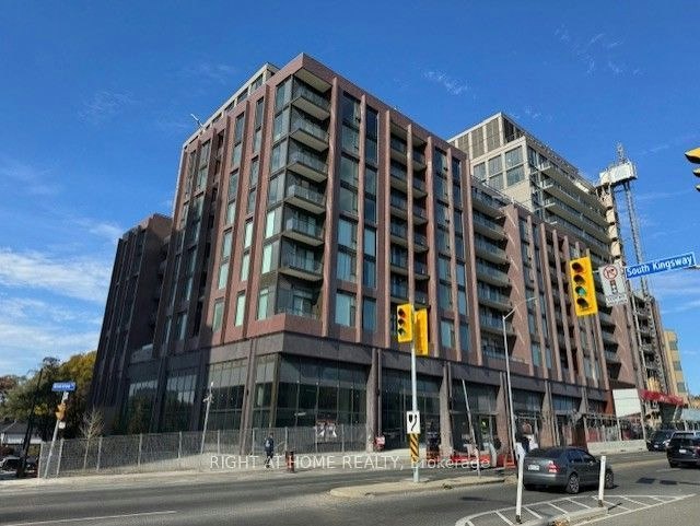 507-2450 Bloor Street W, Toronto, ON, M6S 0A9