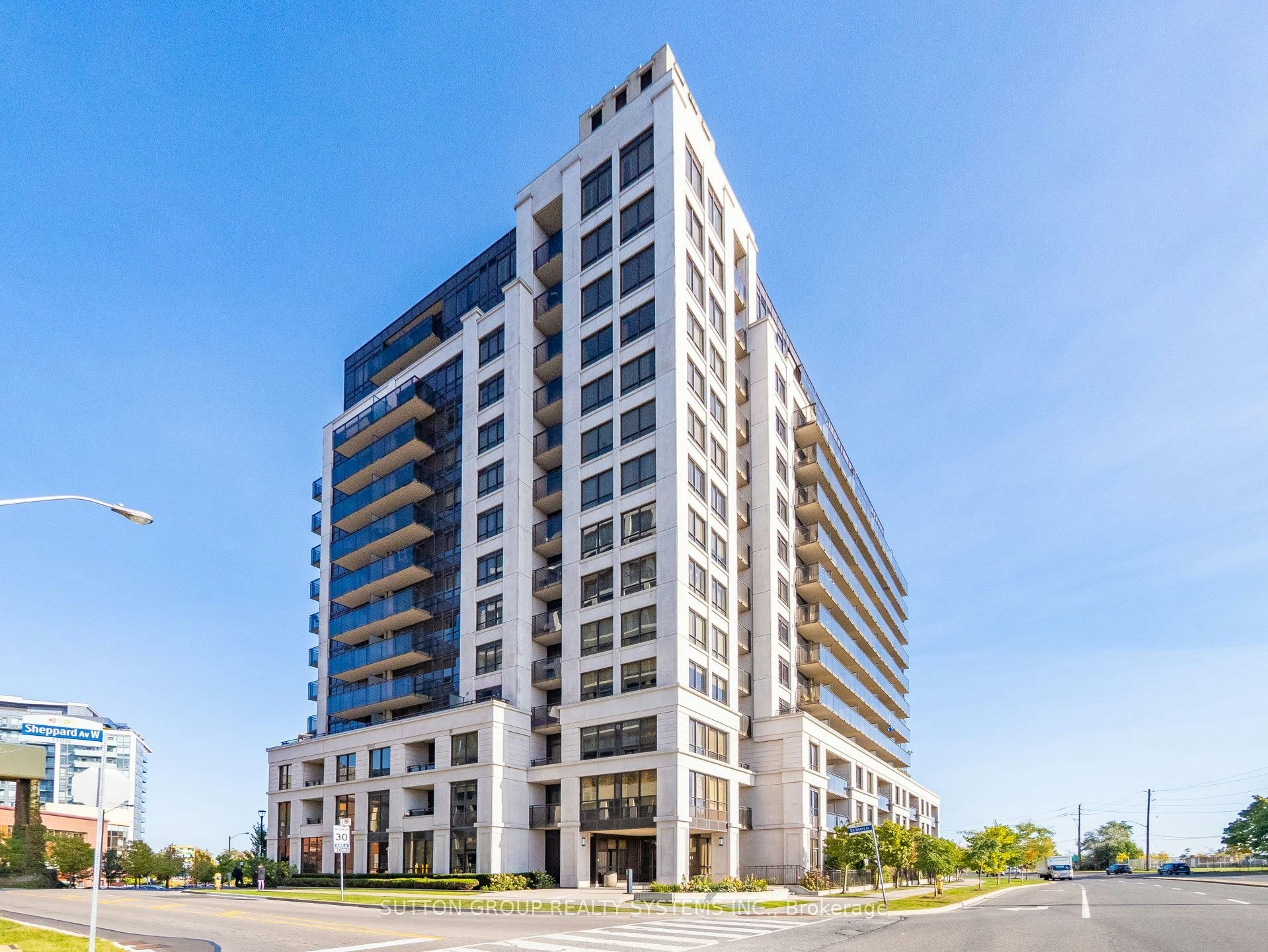 606-55 De Boers Drive, Toronto, ON, M3J 0G5