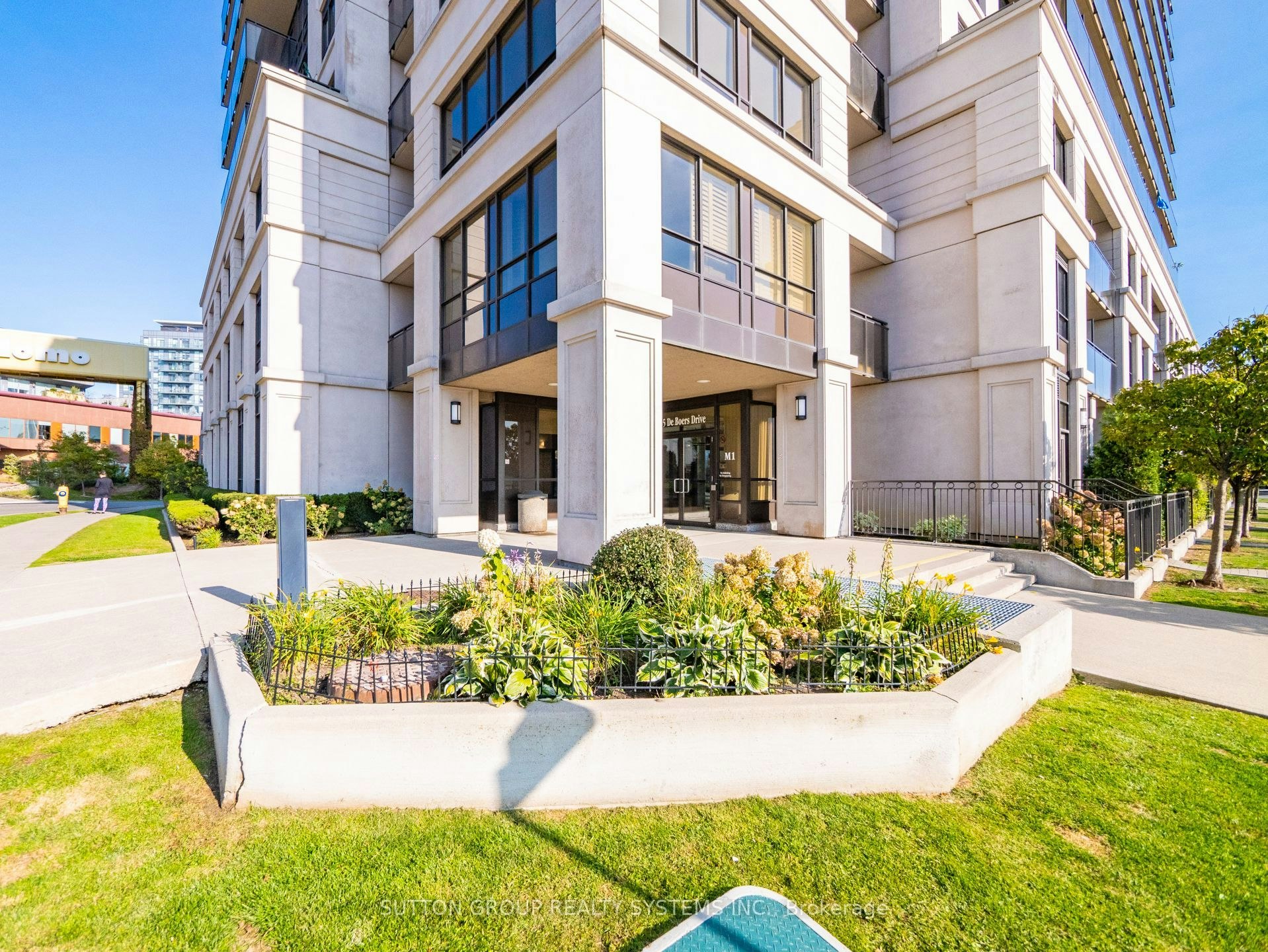 606-55 De Boers Drive, Toronto, ON, M3J 0G5 - 3