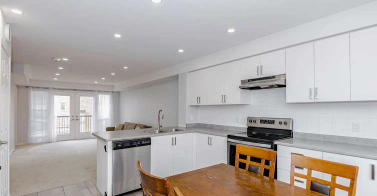 72-1 Beckenrose Court, Brampton, ON, L6Y 6G2 - 12