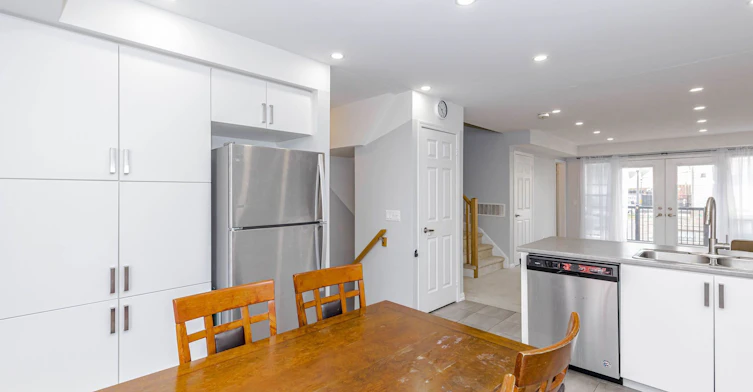 72-1 Beckenrose Court, Brampton, ON, L6Y 6G2 - 11