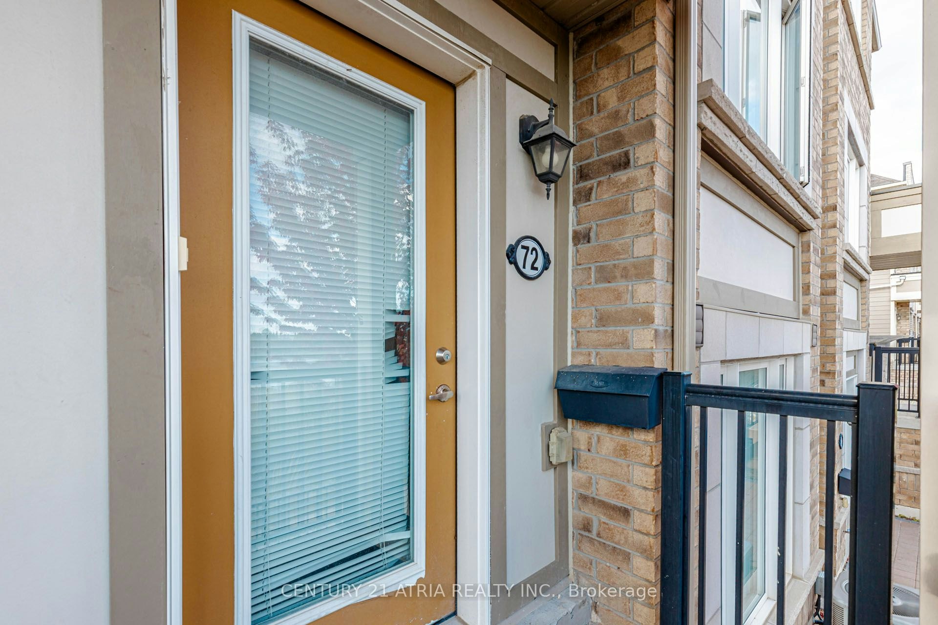 72-1 Beckenrose Court, Brampton, ON, L6Y 6G2 - 3