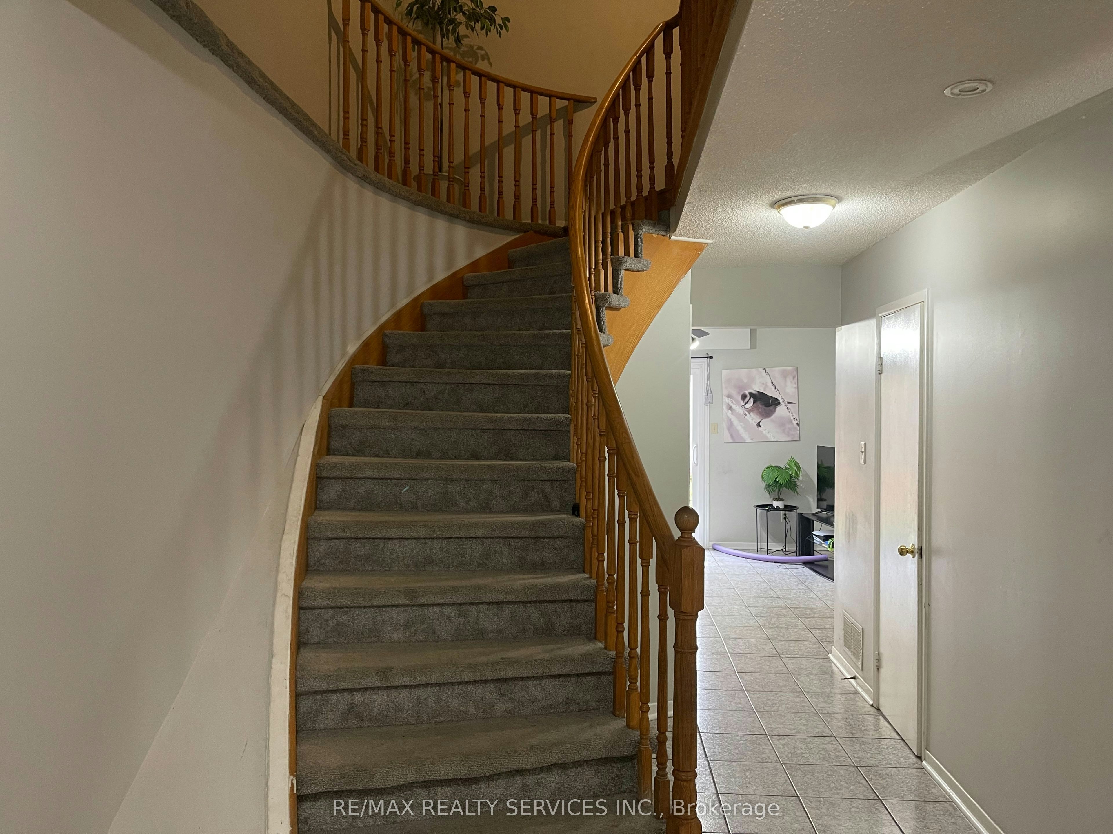 26 Swennen Drive, Brampton, ON, L6V 4E3 - 7