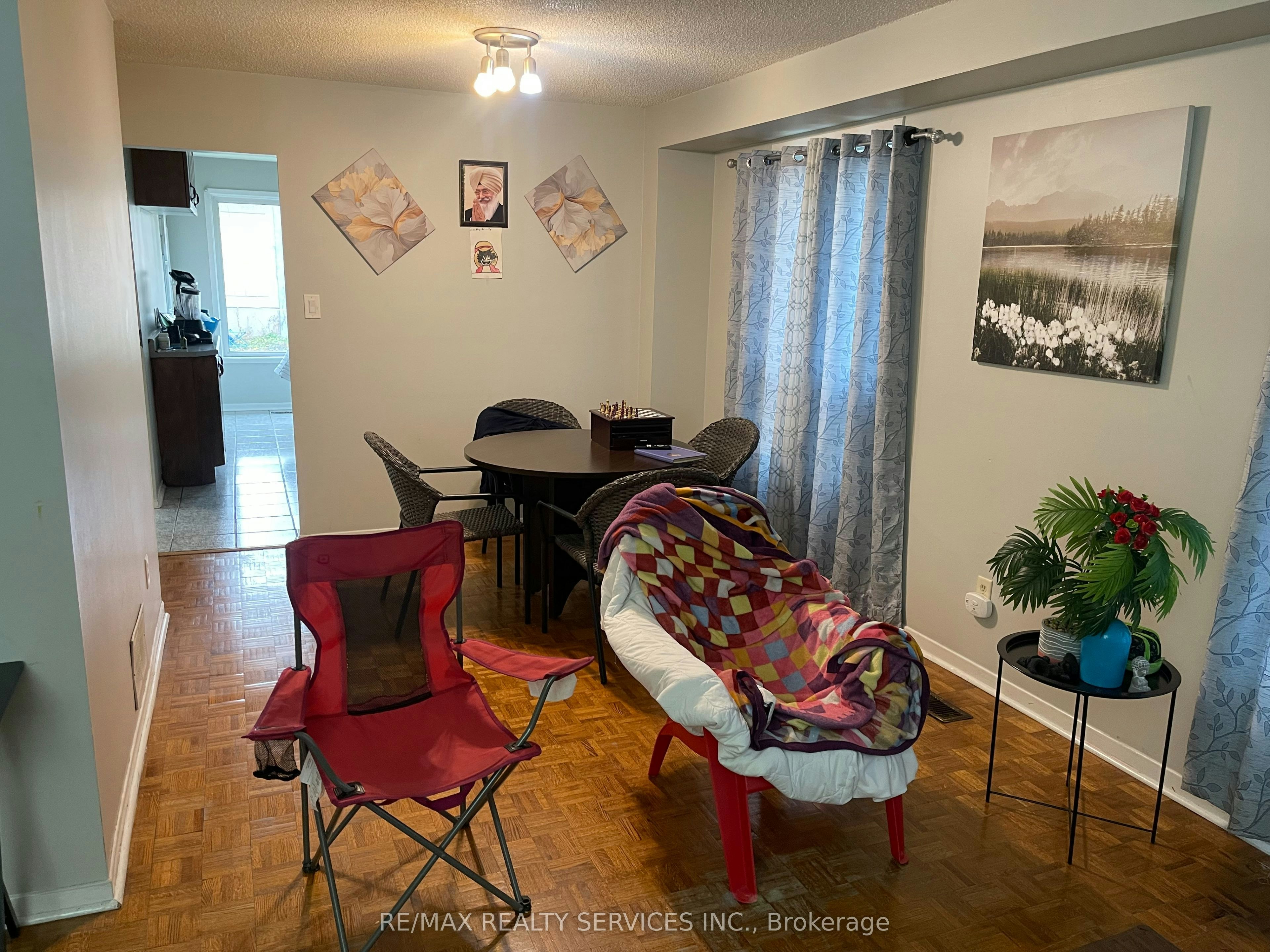 26 Swennen Drive, Brampton, ON, L6V 4E3 - 3