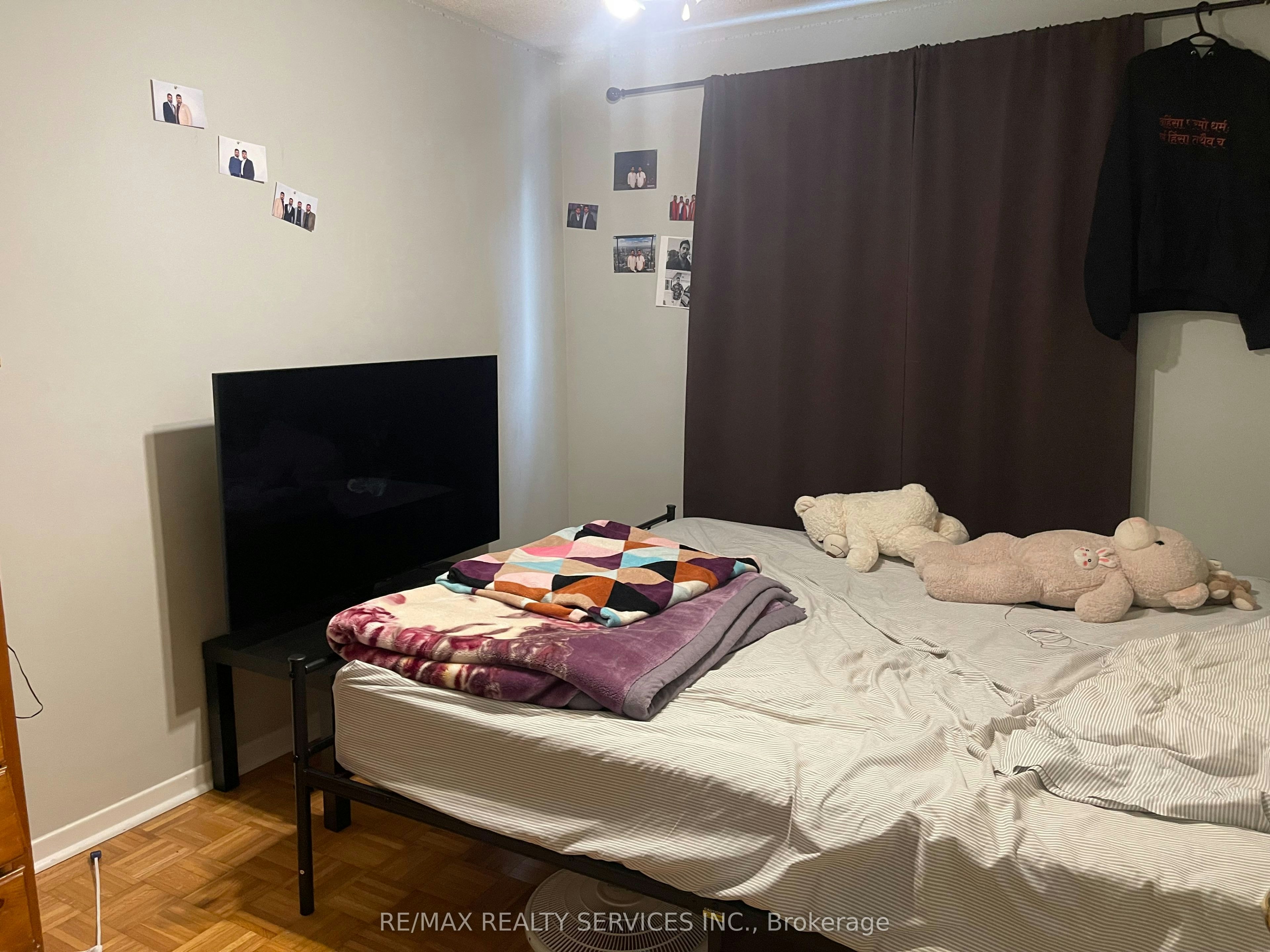 26 Swennen Drive, Brampton, ON, L6V 4E3 - 11