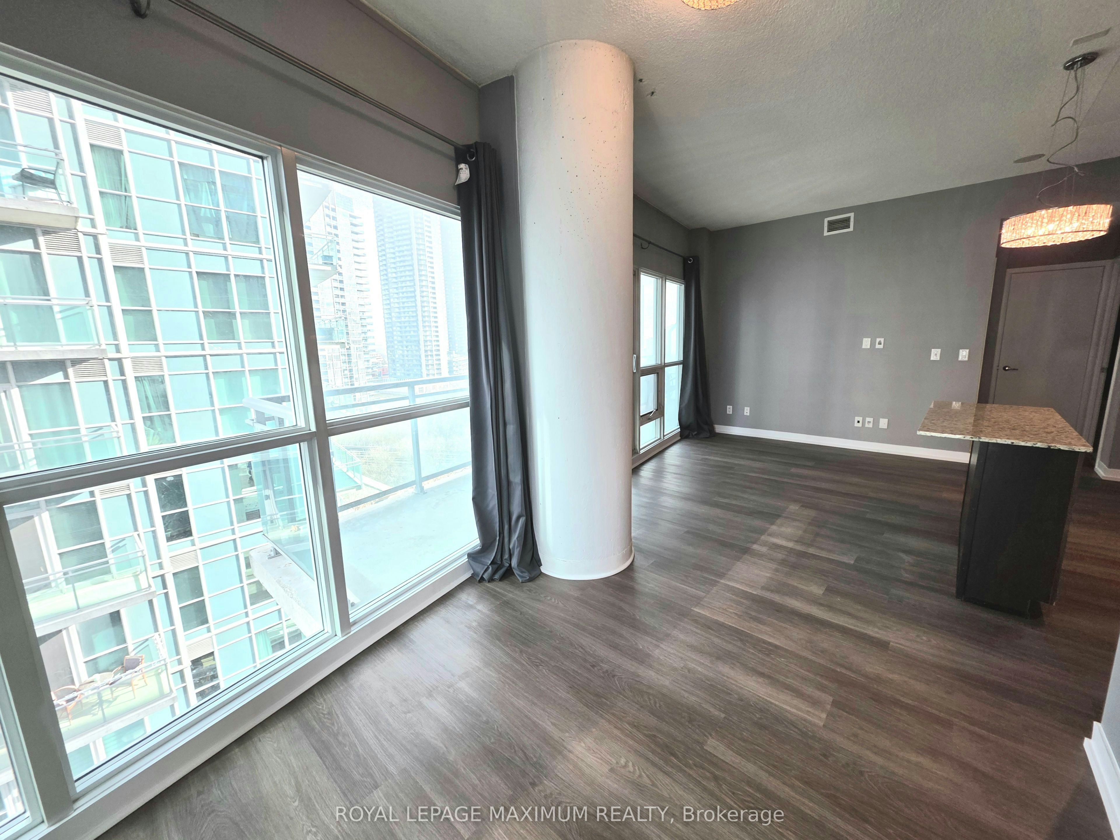 1013-155 Legion Road N, Toronto, ON, M8Y 0A7 - 12