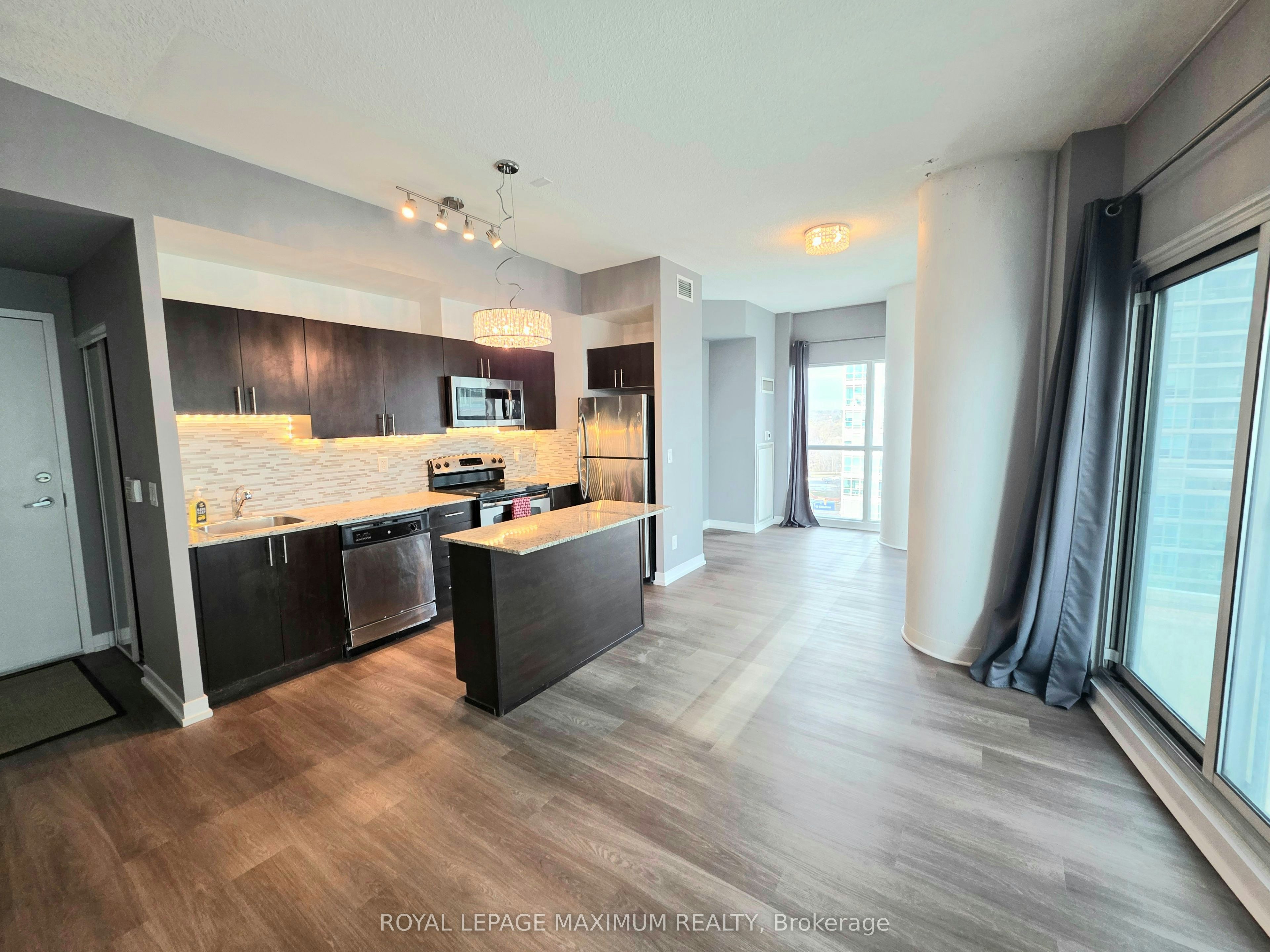 1013-155 Legion Road N, Toronto, ON, M8Y 0A7 - 8