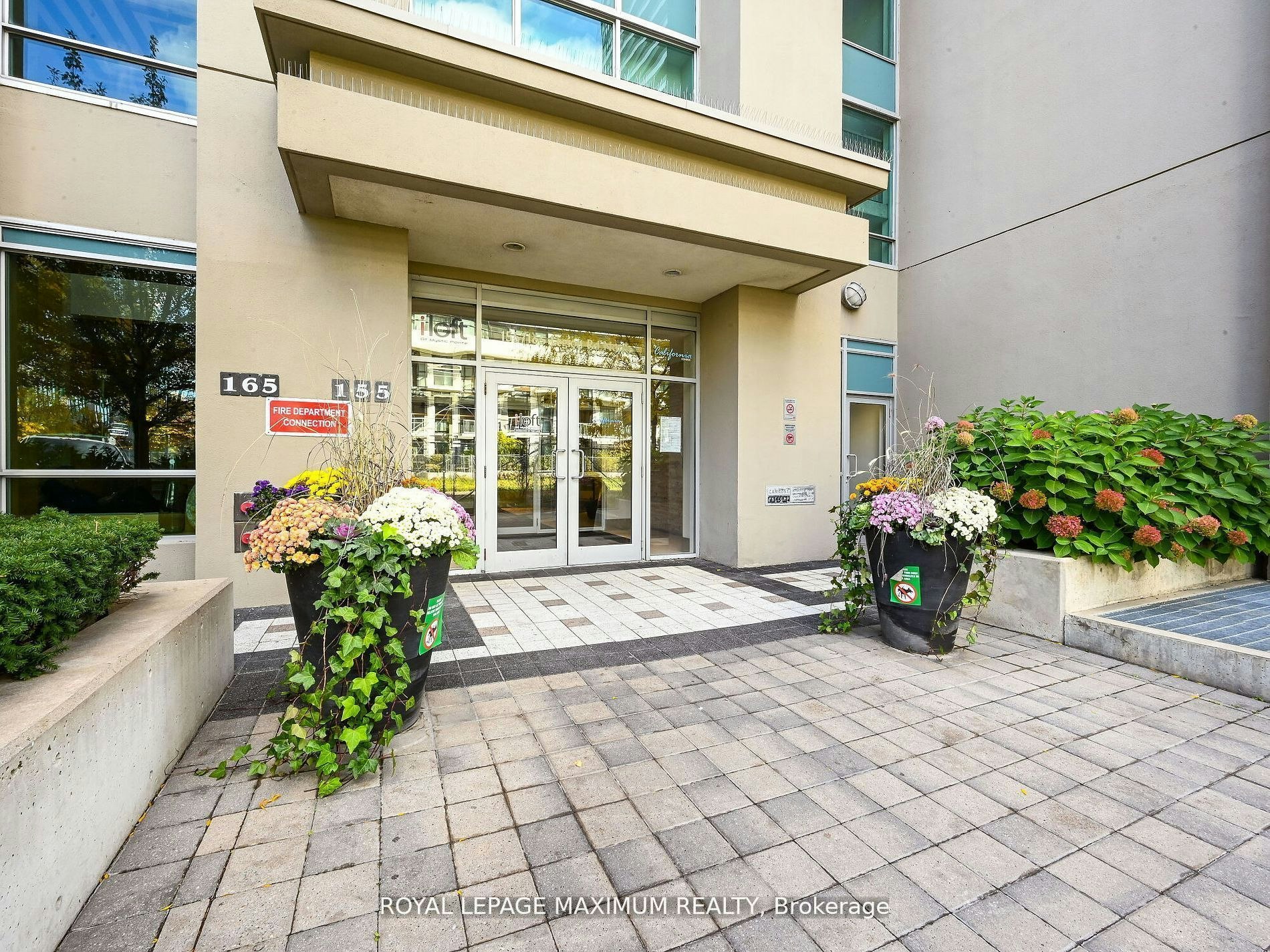 1013-155 Legion Road N, Toronto, ON, M8Y 0A7 - 2