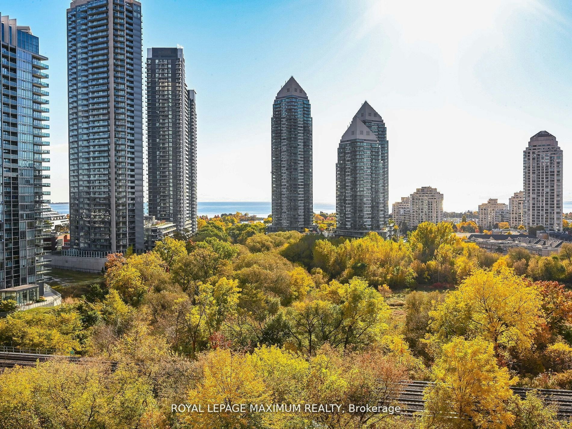 1013-155 Legion Road N, Toronto, ON, M8Y 0A7 - 26