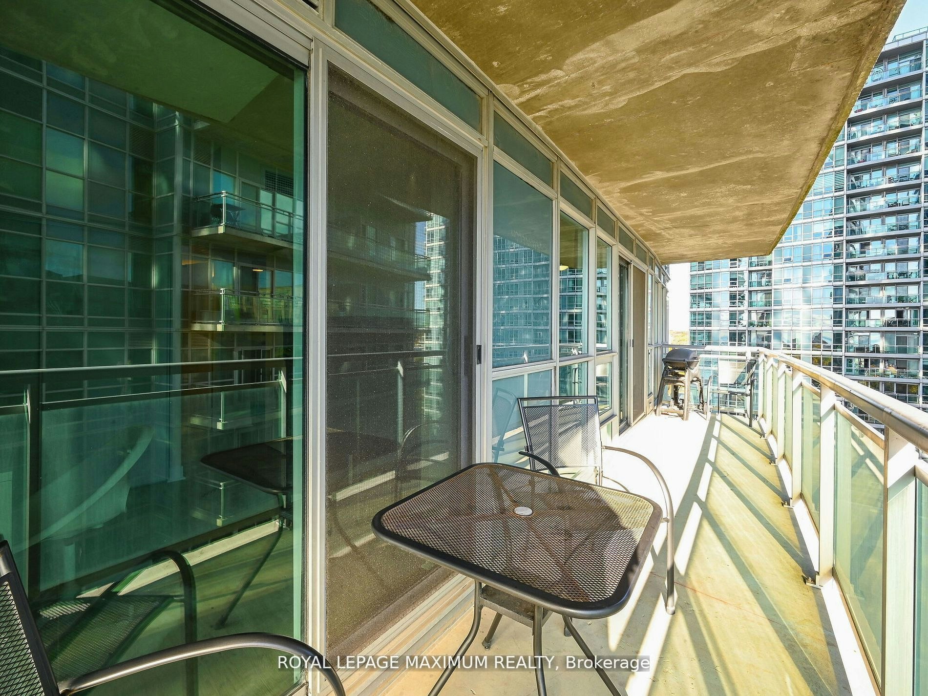 1013-155 Legion Road N, Toronto, ON, M8Y 0A7 - 25