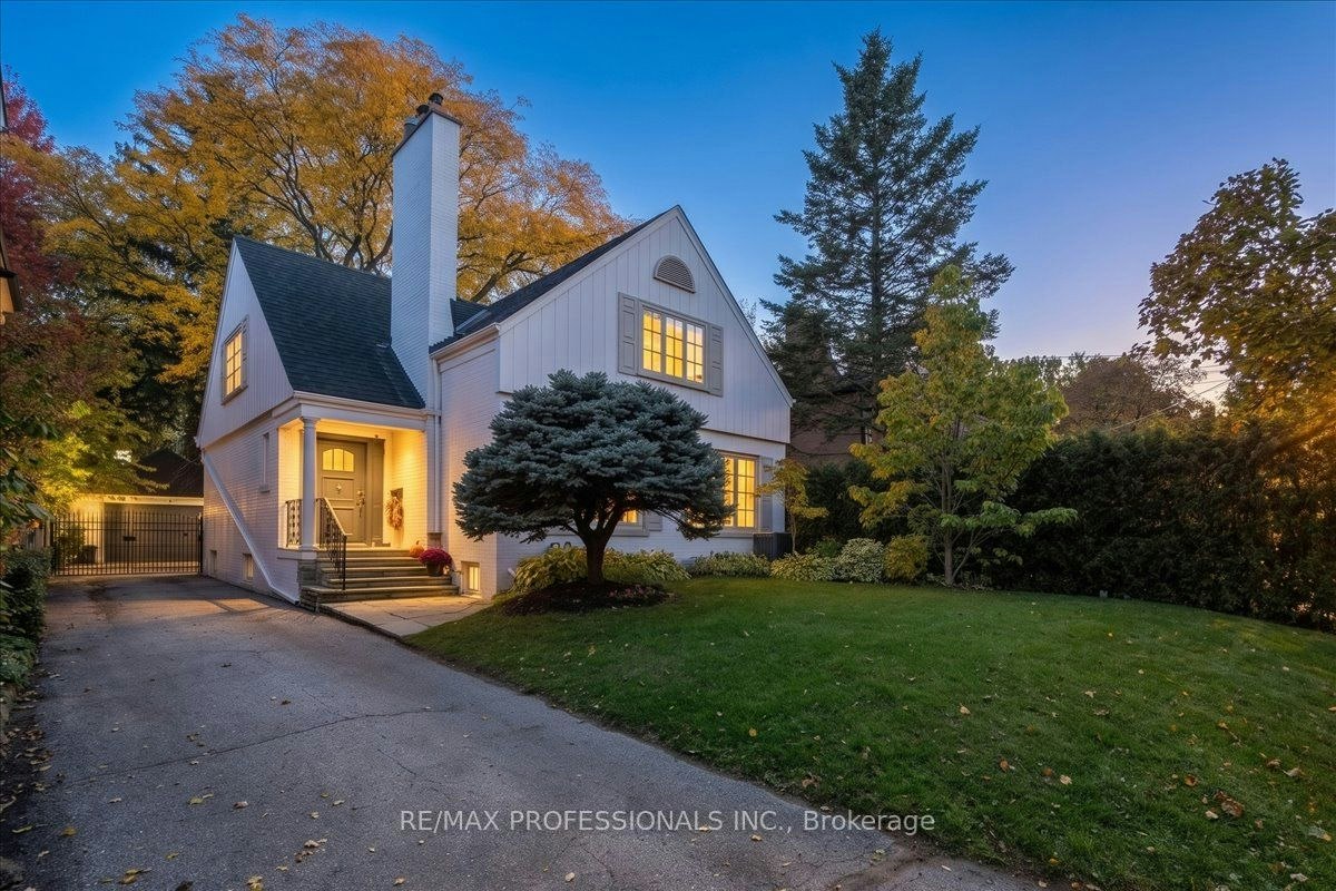 83 King Georges Road, Toronto, ON, M8X 1M1