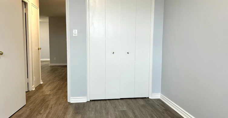 302-363 Lakeshore Road E, Mississauga, ON, L5G 1H7 - 7