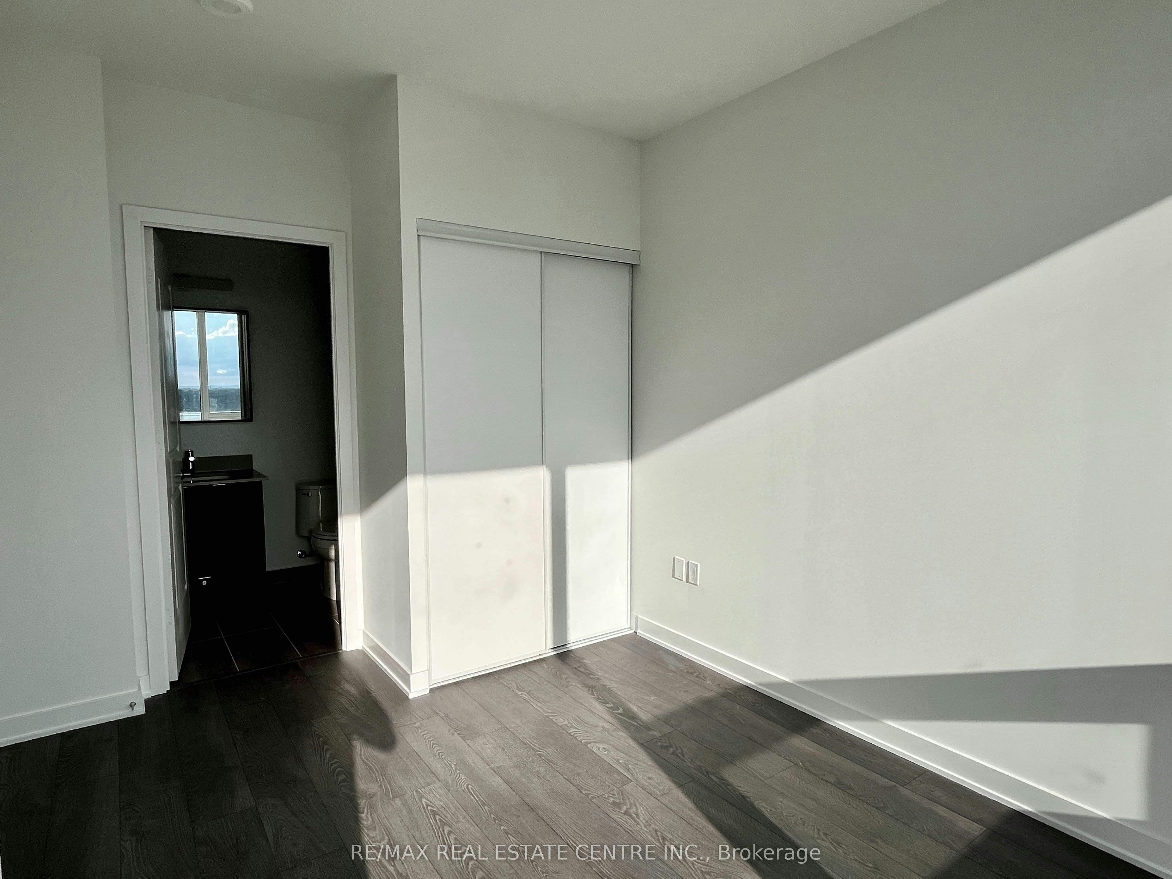 1101-4655 Metcalfe Avenue, Mississauga, ON, L5M 0Z7 - 11