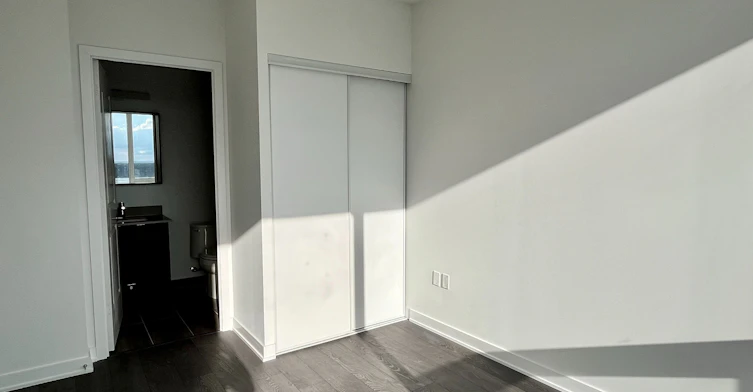 1101-4655 Metcalfe Avenue, Mississauga, ON, L5M 0Z7 - 11