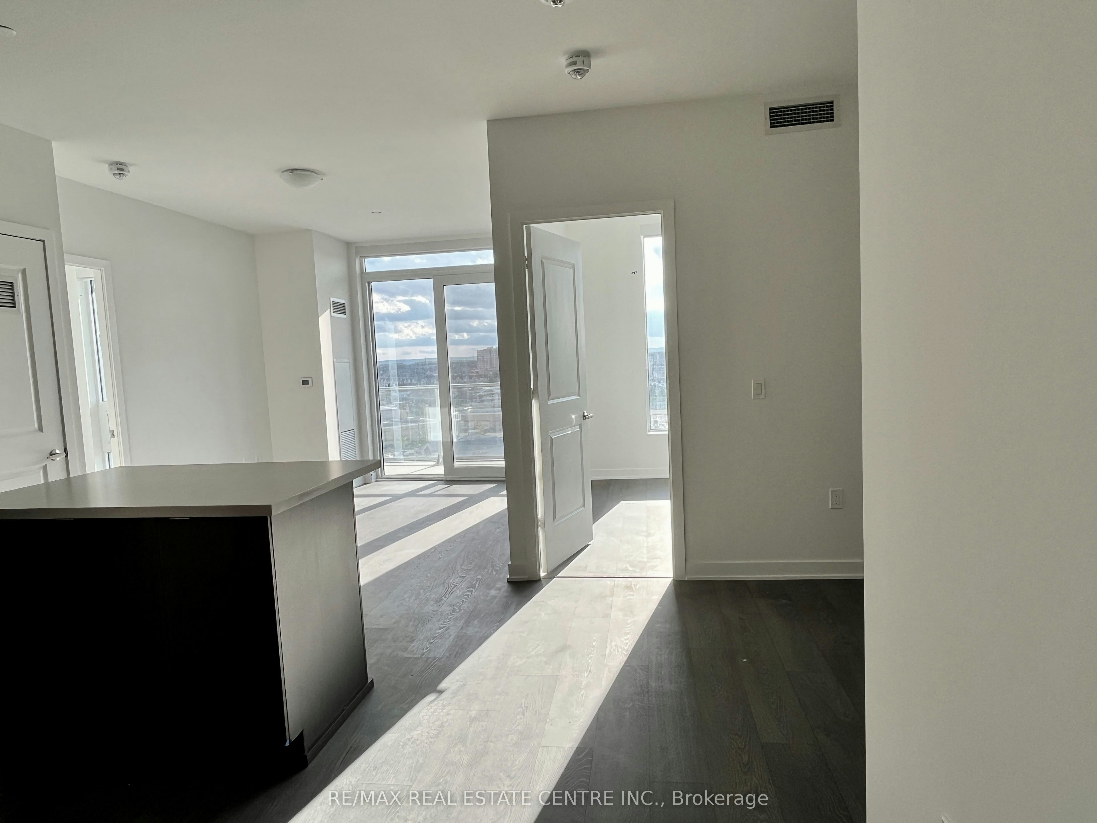 1101-4655 Metcalfe Avenue, Mississauga, ON, L5M 0Z7 - 4